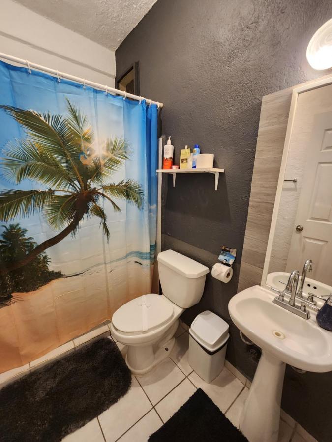 Lovely Studio Apartment With Balcony Ac & Wi-Fi, Minutes From Downtown! Zihuatanejo Buitenkant foto